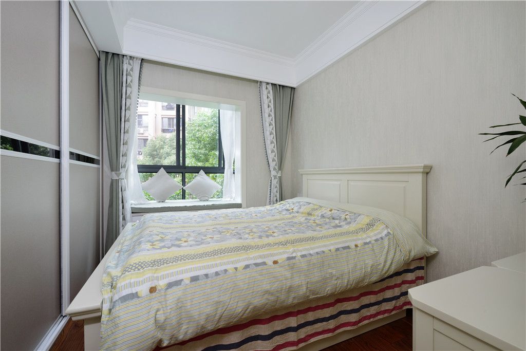 浦东保利金爵公寓86平欧式风格两室户装修效果图