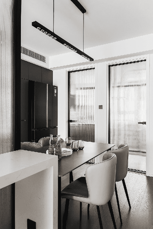 闵行区103平现代风格三房餐厅装修效果图