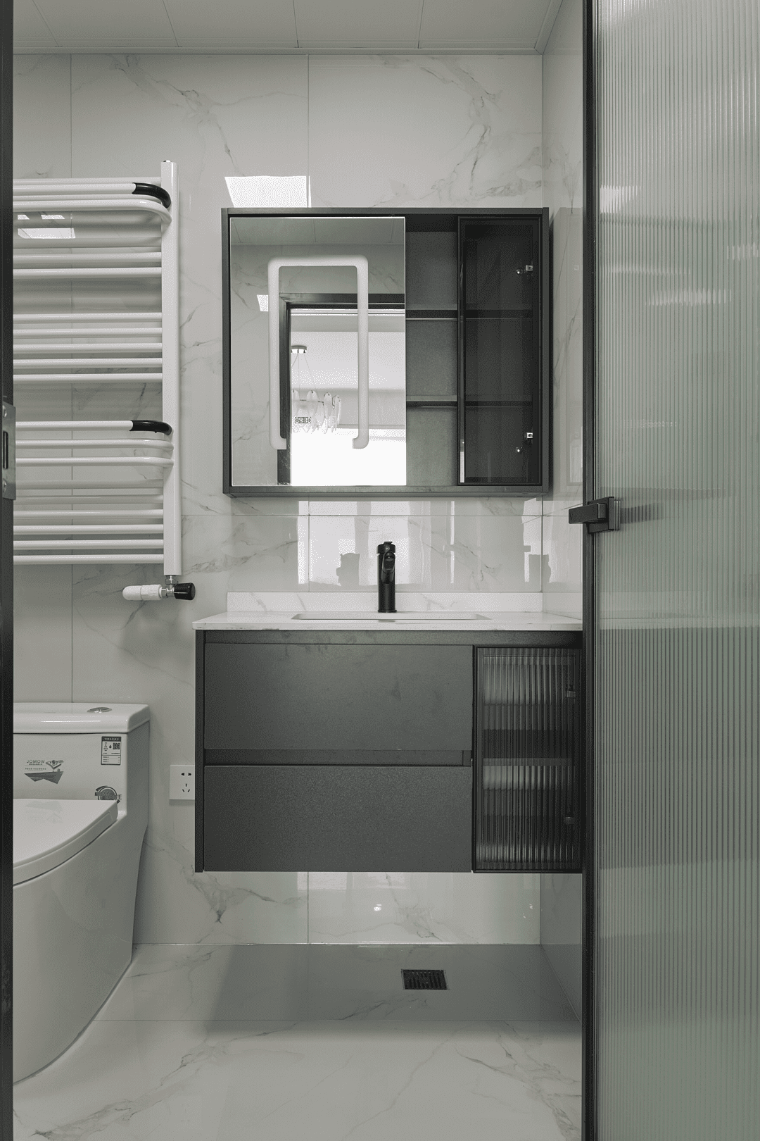 徐汇区裕华大厦88平现代简约风格三室户装修效果图