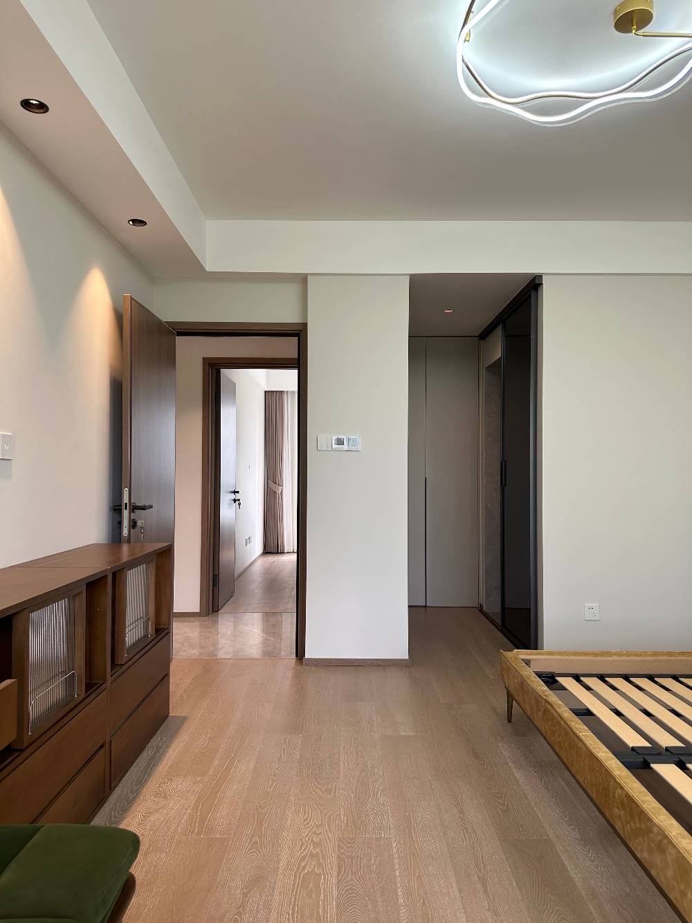 浦东新区未来域城130平现代简约风格三室户装修效果图