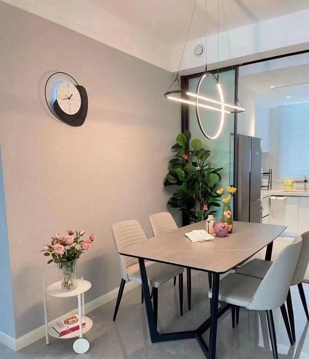 浦东新区莎海公寓112平米平现代简约风格三室户装修效果图