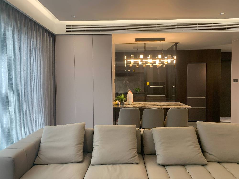浦东湖畔天地140平米平现代简约风格三室户装修效果图
