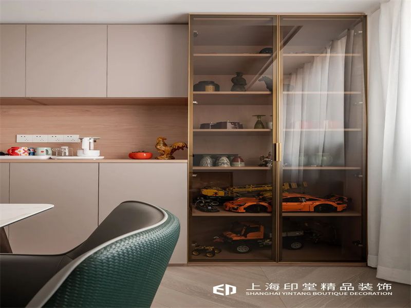 虹口区香港丽园200平现代简约风格两室户装修效果图