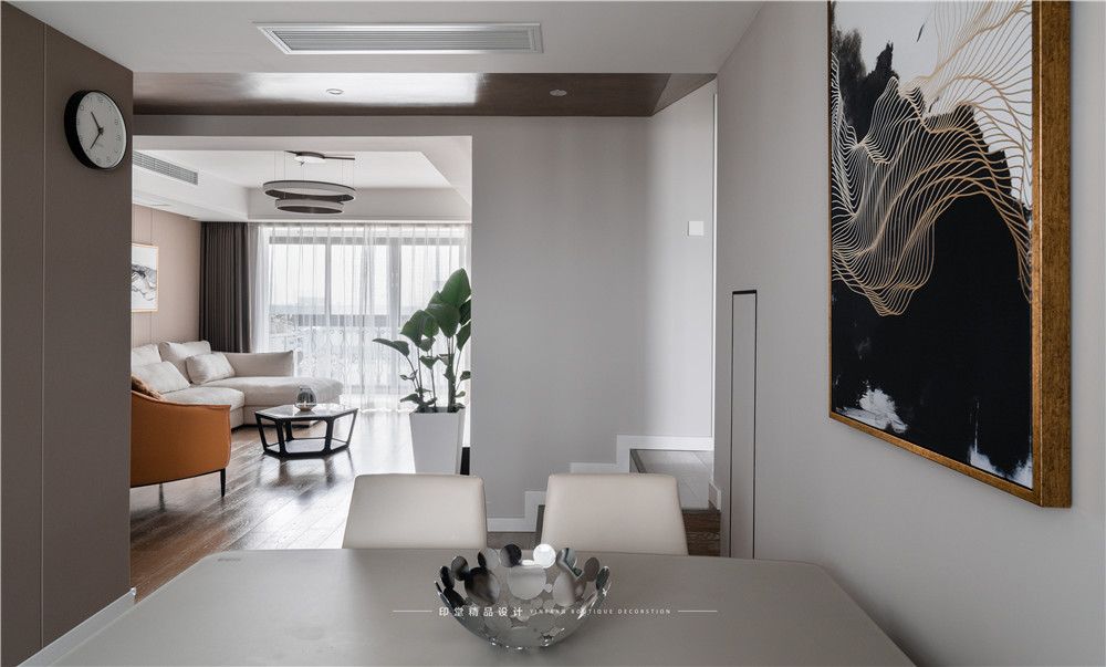 浦东天意洲家园130平现代简约风格三室户装修效果图