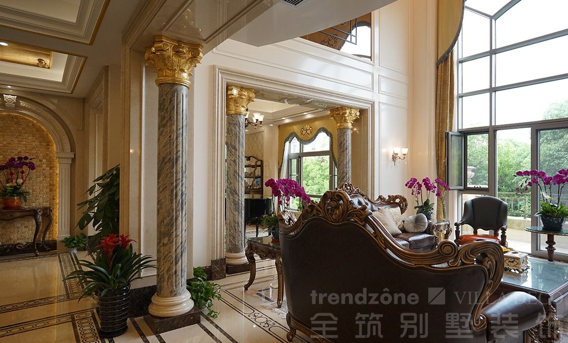 浦东合生东郊1000欧式古典别墅客厅装修效果图