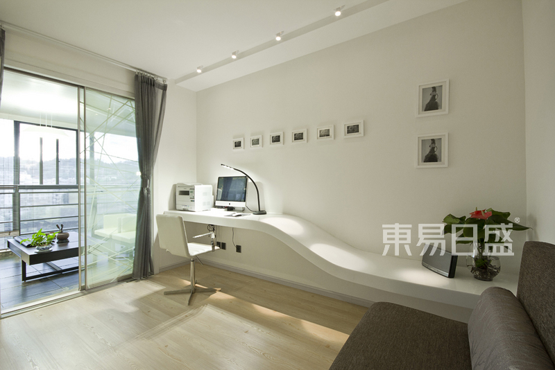 上海华侨城140平现代简约风格别墅书房装修效果图