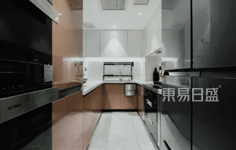 上海徐汇华苑大厦200平现代简约风格住宅厨房装修效果图