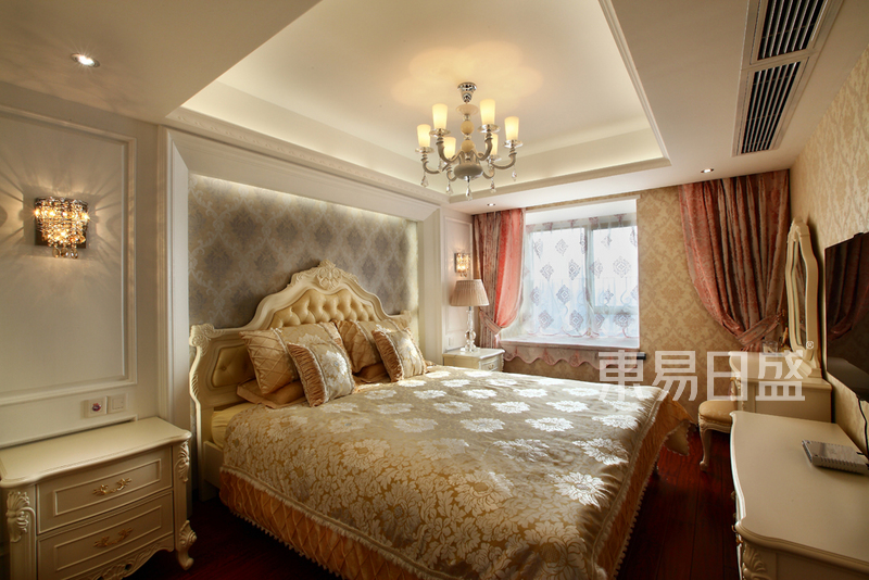 上海亚东观云国际130平简欧风格三居室卧室装修效果图