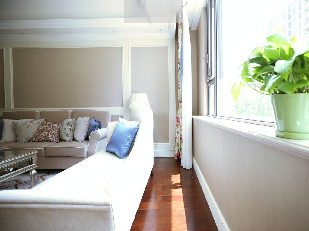 徐汇区融创紫荆园131平欧式风格公寓客厅装修效果图