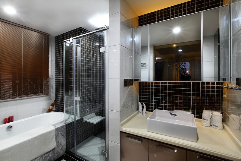 上海天泽苑130平欧式风格三室二厅二卫一厨卫生间装修效果图