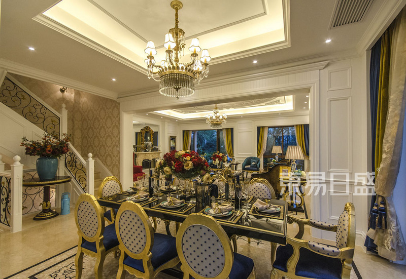 上海江南春天280平法式风格别墅餐厅装修效果图