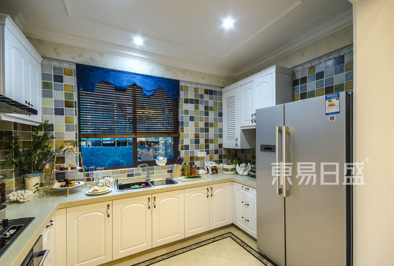 上海江南春天280平法式风格别墅厨房装修效果图