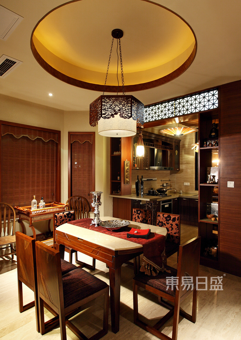 上海奥斯伯恩庄园320平新中式风格别墅餐厅装修效果图