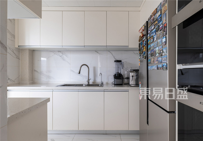 上海尚海郦景163平美式风格三居室厨房装修效果图