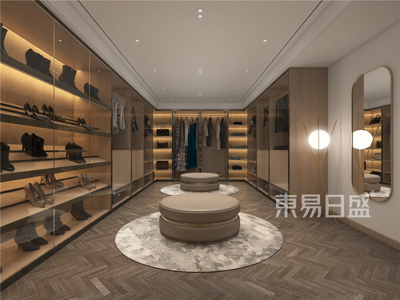 上海首创禧悦282平现代简约风格别墅衣帽间装修效果图